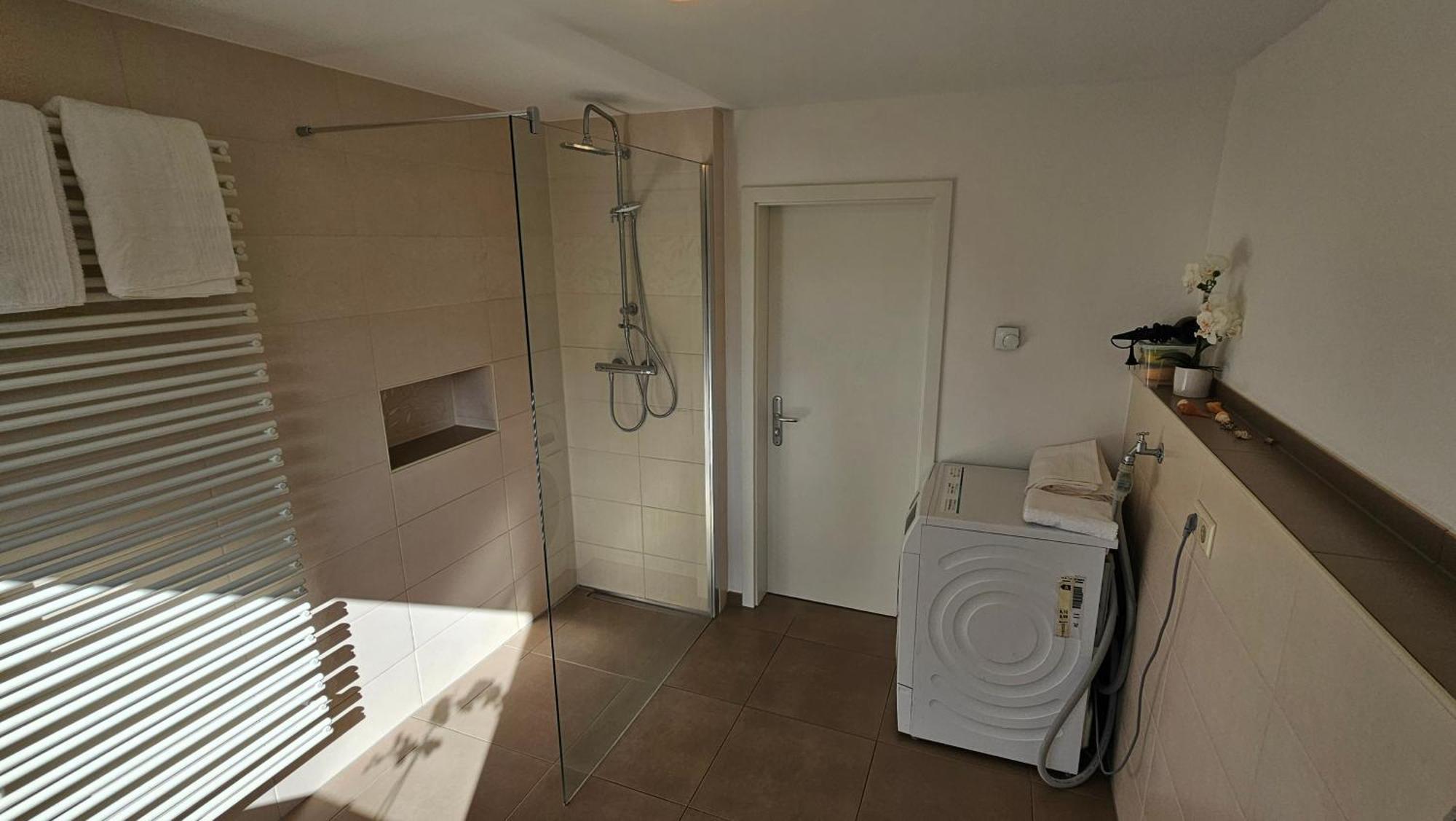 Sehr Schoenes Und Grosses Haus In Dresden - Partys Und Andere Feierlichkeiten Sind Wegen Eventueller Laermbelaestigung Nicht Gestattet Zewnętrze zdjęcie